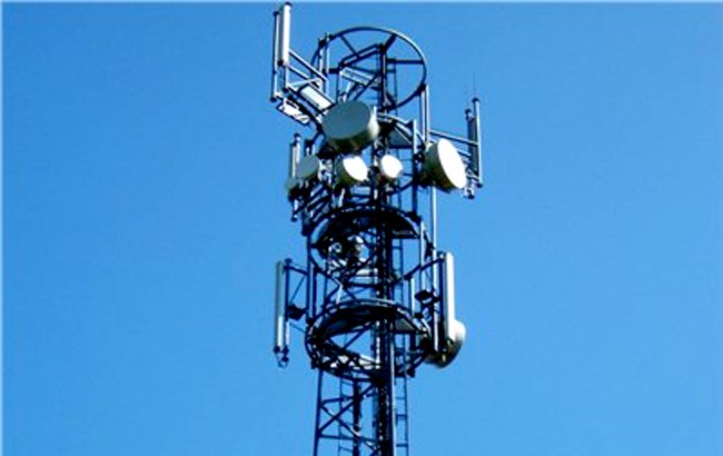 برای دومین روز همچنان فعالیت شبکه‌های مخابراتی در فراه متوقف است