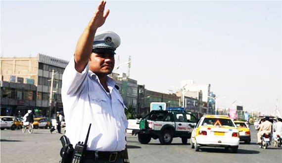 اداره ترافیک هرات از شهروندان خواست تا قوانین ترافیکی را رعایت کنند