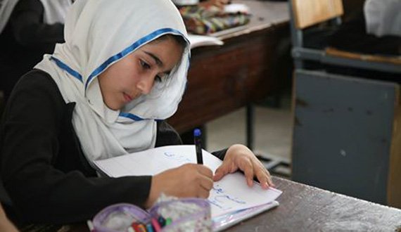 مسئولان: نزدیک به دو هزار کودک از کتاب‌خانه‌ی کودک در هرات بازدید کرده اند