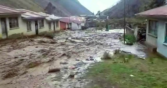 سیلاب هزاران نفر در بولیوی را بی‌خانه کرده است