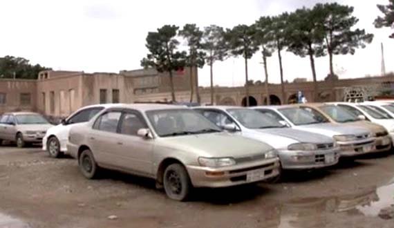 پولیس هرات از کشف دو موتر مسروقه در این ولایت خبر میدهد