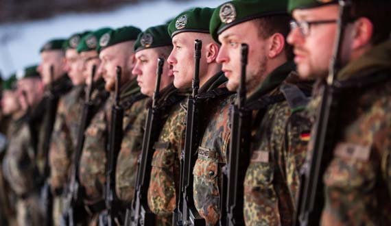 واکنش‌ها به انتقاد وزیر دفاع آلمان از ناتوانی در رهبری ارتش