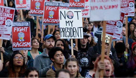 تظاهرات علیه ترامپ در آمریکا برگزار شد