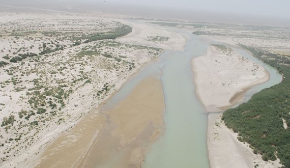 مقامهای امنیتی نیمروز از حمله شهروندان پاکستانی و ایرانی به بند کمال خان خبرمیدهند