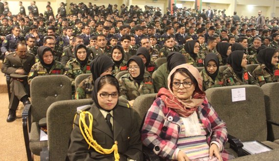 26 افسر زن در ارتش ملی از  دانشگاه نظامی مارشال فهیم سند فراغت بدست آوردند