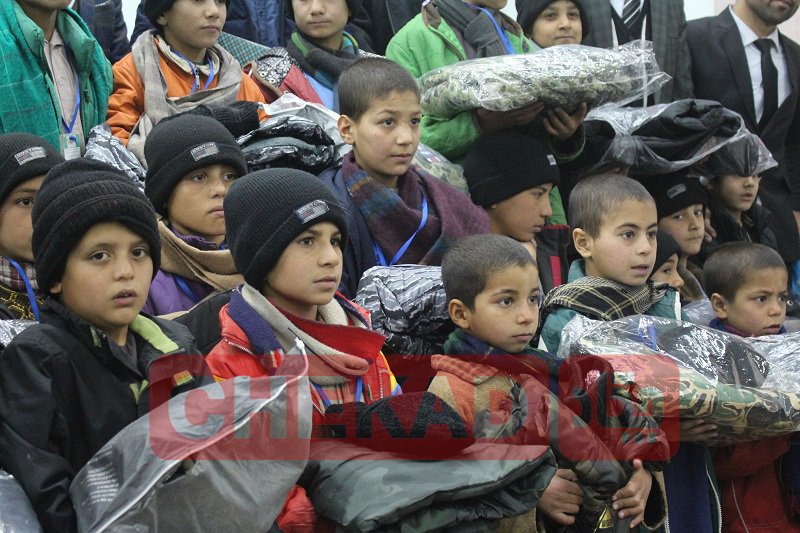 اکثر کودکان افغانستان در معرض فقر، جنگ و تبعیض جنسیتی قرار دارند