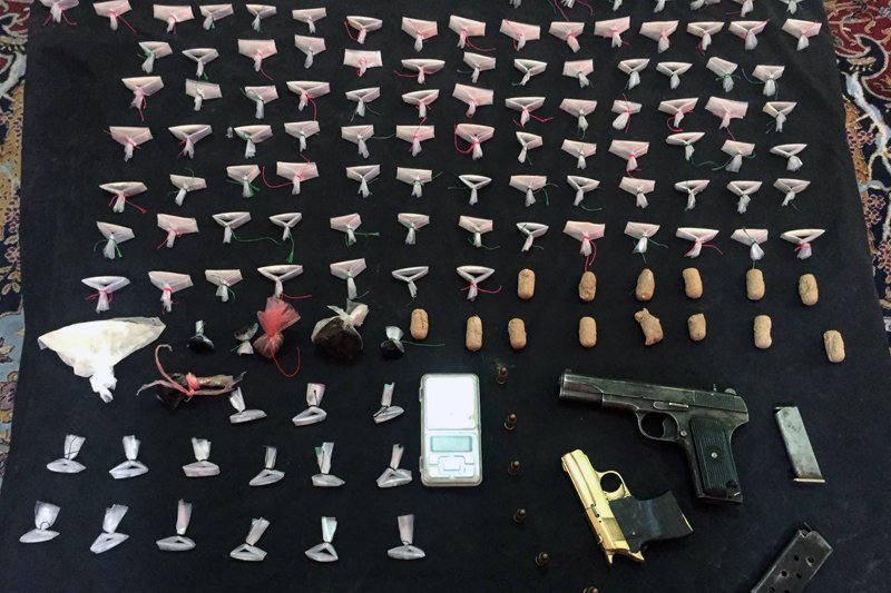 مقداری سلاح و مواد مخدر در هرات کشف و ضبط شد