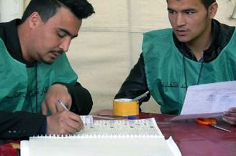 زورمندان محلی هرات در پروسه ثبت نام رای دهندگان دخالت میکنند