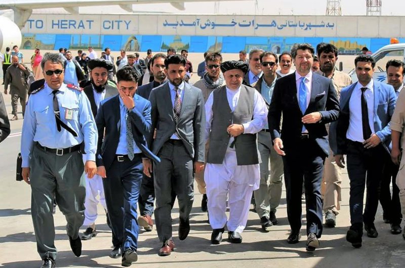 معین سیاسی وزارت امور خارجه افغانستان با والی هرات دیدار کرد