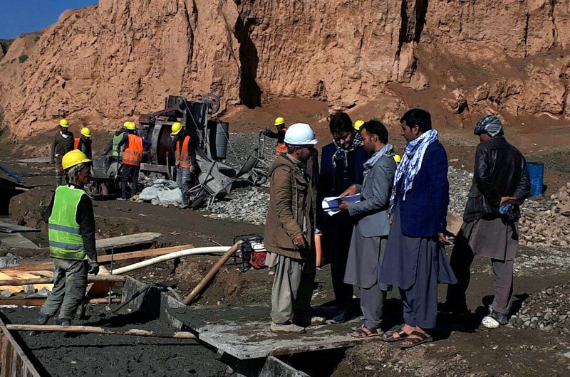 کار ساخت 2 رودخانه در ولایات غور و بادغیس آغاز شد
