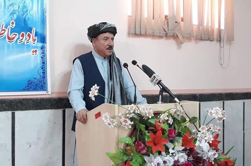 والی نیمروز: به خانواده های شهدا کمک می شود