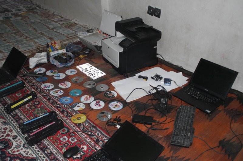 سه نفر به ظن جعل و ترویج اسعار جعلی در هرات بازداشت شدند