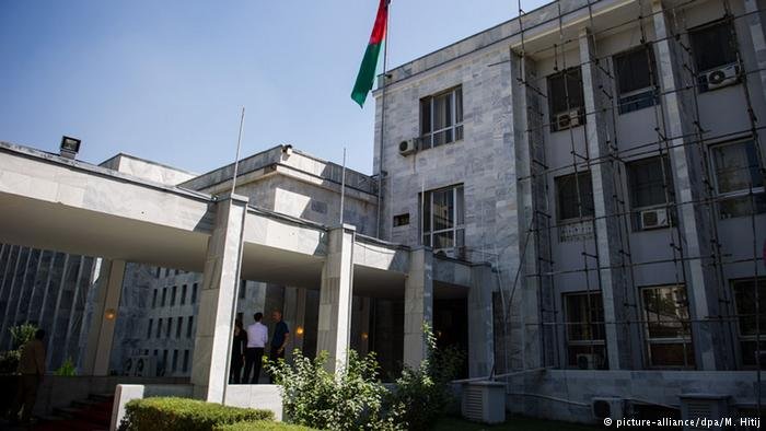 وزارت خارجه افغانستان، سفیر پاکستان در کابل را احضار کرد