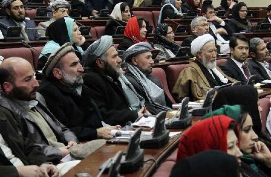 وزارت مالیه طرح بودجه 1394 را به مجلس نمایندگان معرفی کرد