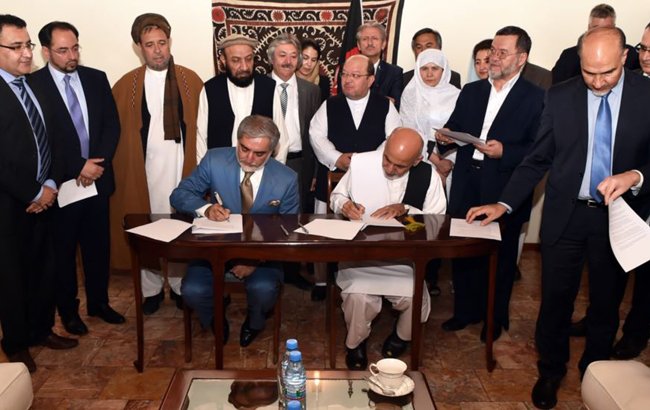 کابینه جدید افغانستان، ۱۳ وزیر از غنی، ۱۲ وزیر از عبدالله