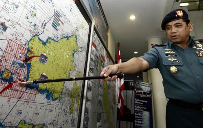 مشاهده دود در جزیره واقع در منطقه ی ناپدید شدن هواپیمای ایر آسیا