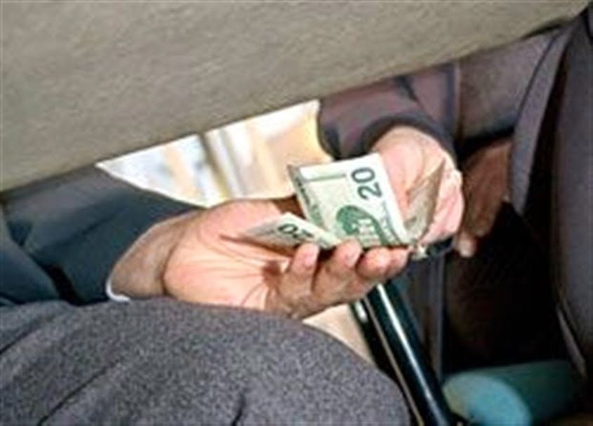 یک تن به دلیل گرفتن رشوه در هرات دستگیر شد