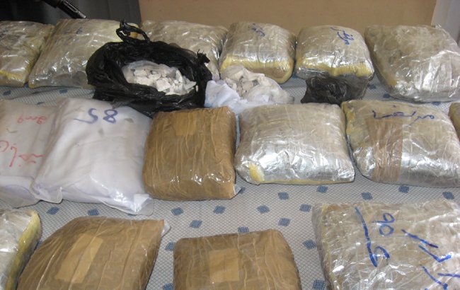 مواد مخدر، دستگیری یک تن به جرم فروش عامل بد بختی مردم