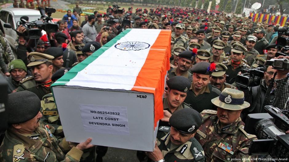 درگیری ها در کشمیر هزاران تن را آواره کرد