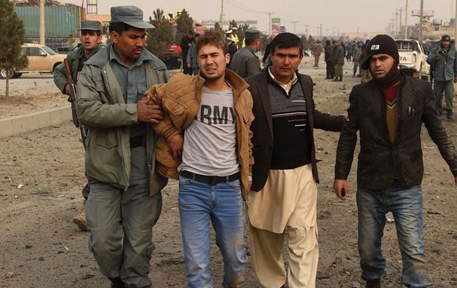 مهاجم انتحاری موتر نیروهای پلیس اتحادیه اروپا را هدف قرارداد