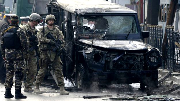 انفجار انتحاری در مقابل سفارت ایران در کابل به کشته شدن دو تن انجامید