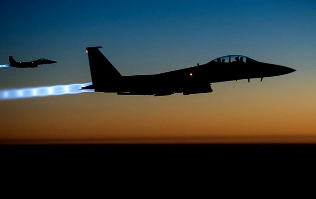 در پی حمله هوایی نیروهای ائتلاف به پالایشگاه تحت کنترل داعش در سوریه ۳۰ تن کشته شدند