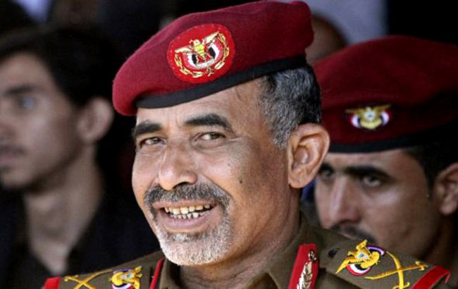 وزیر دفاع یمن از صنعا فرار کرد