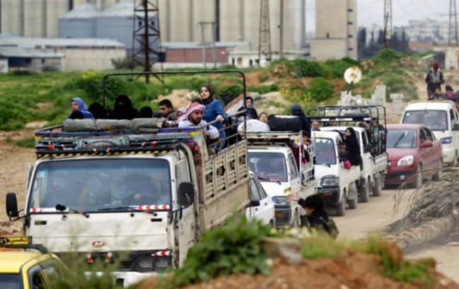 ساکنان ادلب از ترس حملات هوایی ارتش سوریه فراری شدند