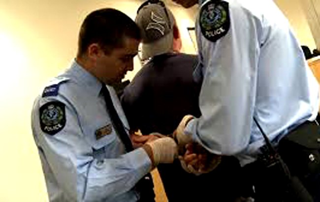 بازداشت یک نوجوان در استرالیا