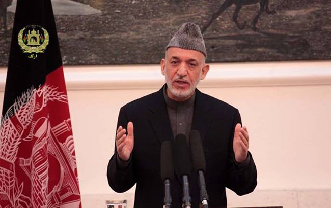 شورای خبرنگاران حامد کرزی را لقب قهرمان آزادی بیان داد