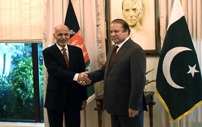 غنی: دوست در کنار دوست ایستاد شود