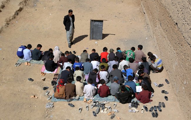 پنجاه‌درصد محیط آموزشی افغانستان مصون نیست