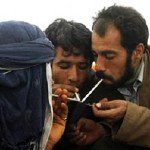 روزانه ۱۰۰ نفر به مصرف مواد مخدر روی می آورند