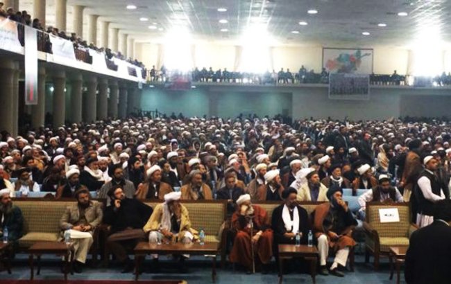 تجمع بیش از دو هزار روحانی بخاطر حمایت از نیروهای امنیتی