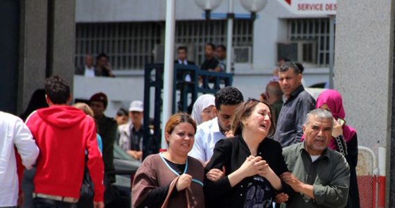 جهانگردان خارجی تونس را ترک می کنند