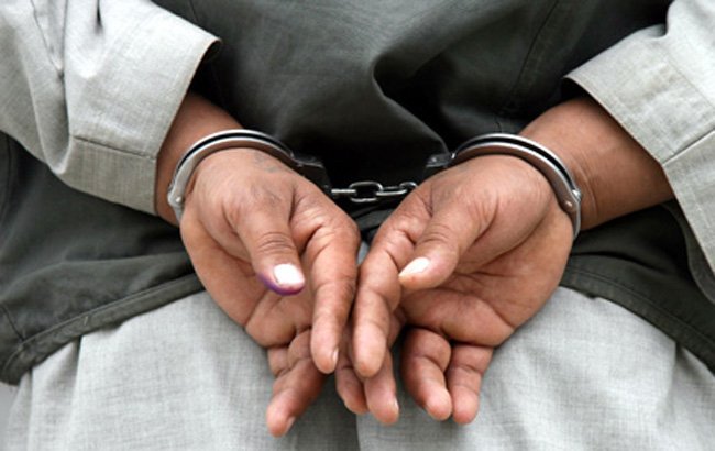 مردی که زنش را با بمب دستی از پای درآورد