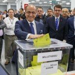 رای دهندگان ترکیه در پای صندوق های رای