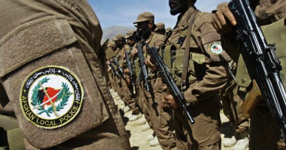 هشت پولیس محلی به صفوف طالبان پیوستند