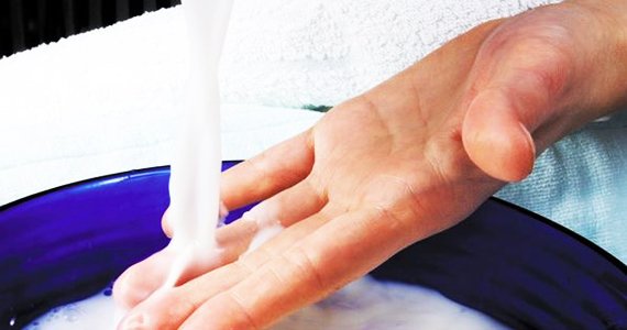 ۵ روش برای دستیابی به پوستی نرم و لطیف با شیر