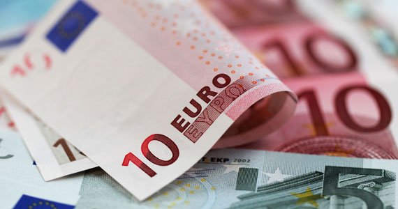 یورو سقوط کرد