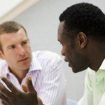 اعتماد کردن به دیگران چه سودی برای شما دارد ؟