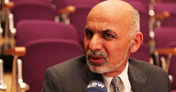 اهدای یک باب آپارتمان از سوی غنی به خانواده شهید نجیب‌الله