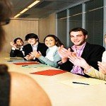 تداخل گفتگوها در جلسات اداری