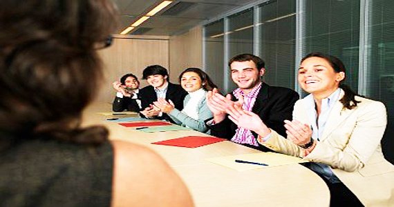 تداخل گفتگوها در جلسات اداری