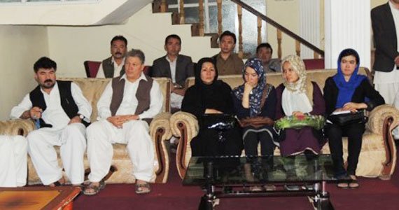 میدان تنگ والی و فرمانده، مردم میدان وردک آن‌ها را نمی‌خواهند