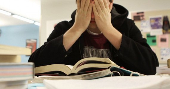 دلایل و عوامل اضطراب امتحانات