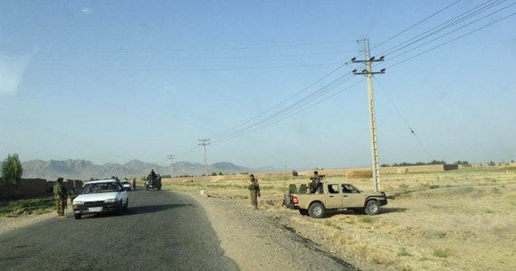 یورش پولیس به شرق گذره