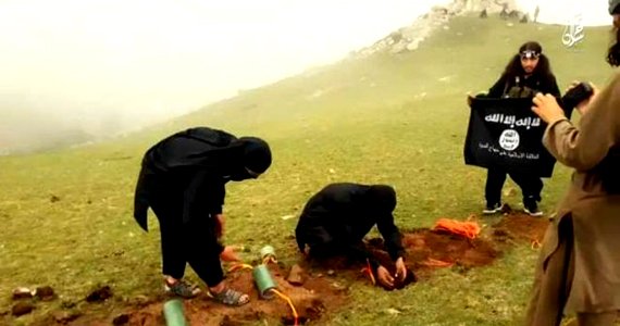 داعش ده نفر را با بمب کشت