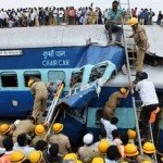 انحراف قطار از خط ۲۴ نفر را کشت