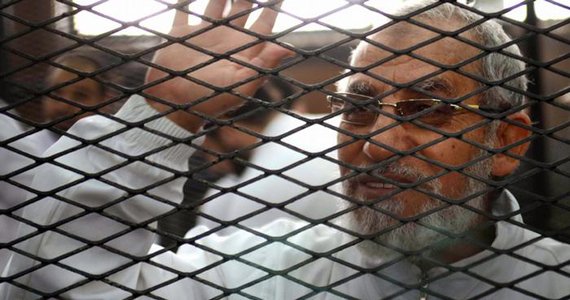محمد بدیع رهبر اخوان المسلمین به حبس ابد محکوم شد
